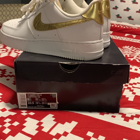Nike Air Force 1 Gold Metallic Gold - Picture 5 of 11
